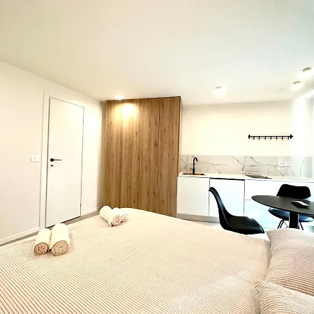 Damir Skomina Appartement *