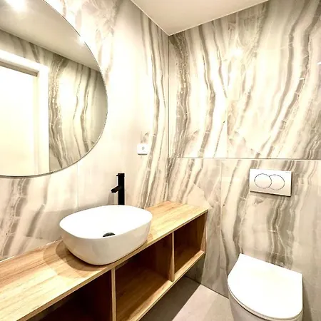 Damir Skomina Appartement *