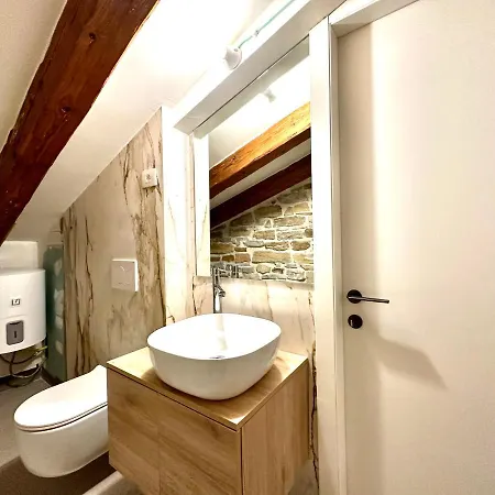 Damir Skomina Apartmán *