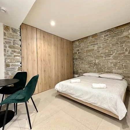 Damir Skomina Appartement *