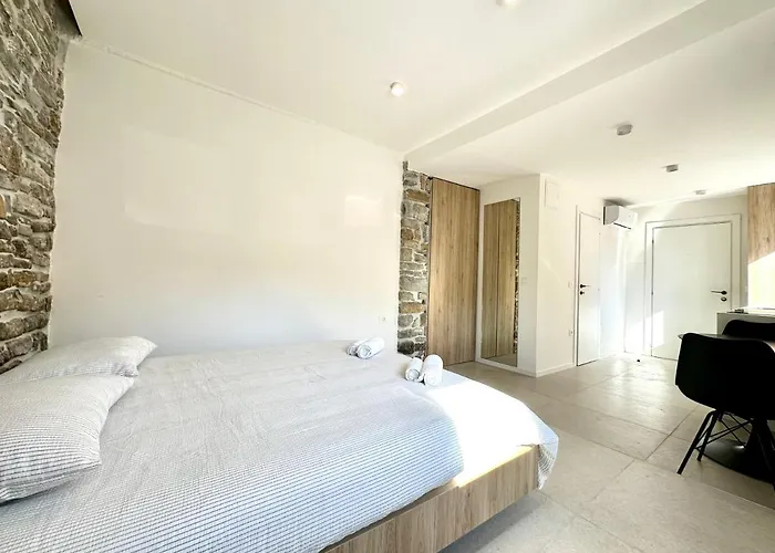 Damir Skomina Appartement *