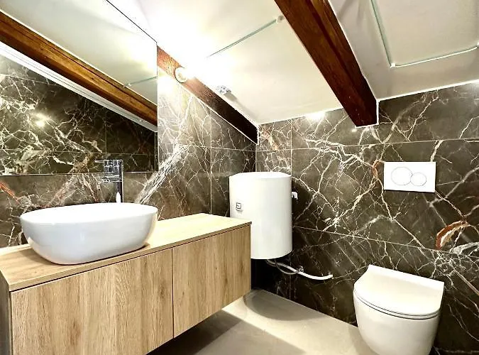 Damir Skomina Appartement *