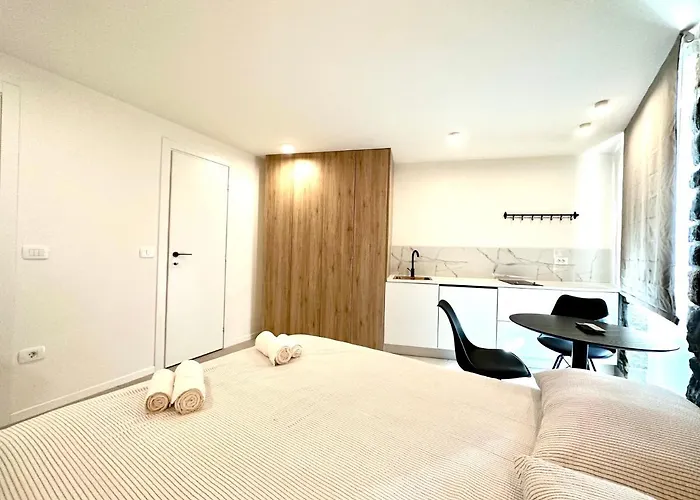 Damir Skomina Appartement *