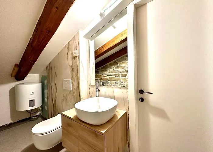 Damir Skomina Appartement *